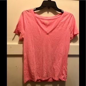 Hot pink v-neck 💗